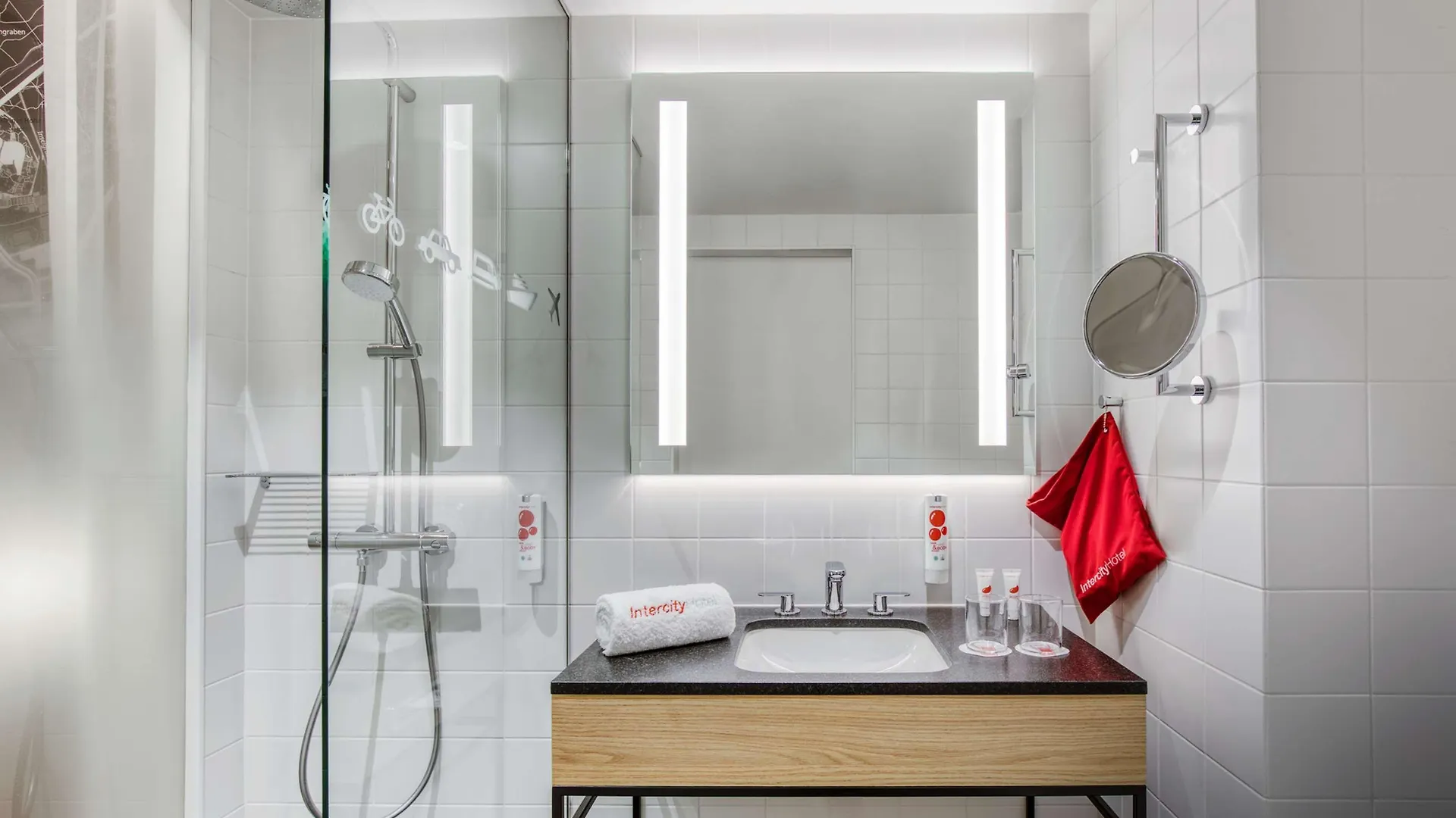 Intercityhotel Amsterdam Schiphol Airport Хоофддорп 4*,