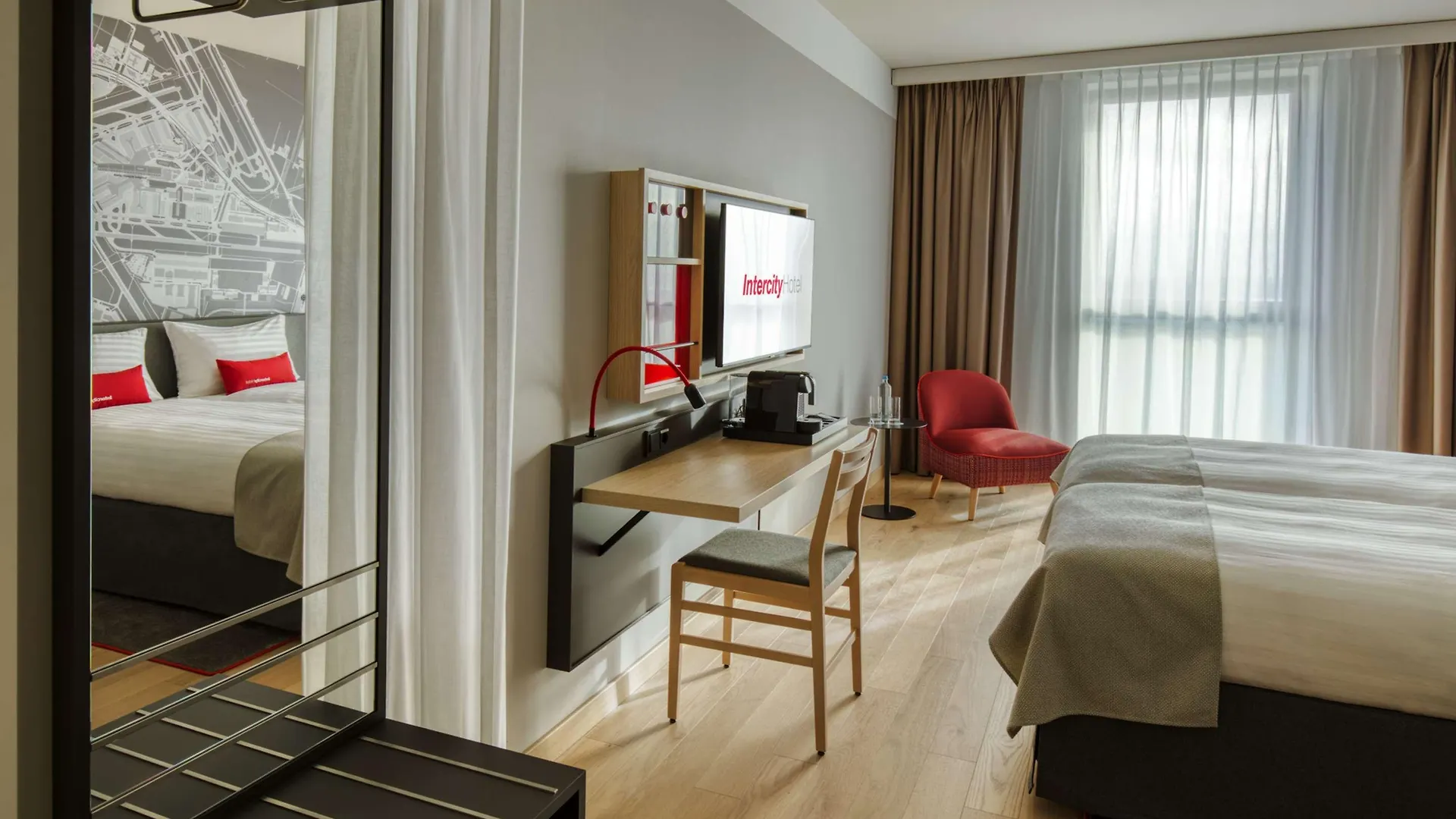 Intercityhotel Amsterdam Schiphol Airport ﾎｰﾌﾄﾞﾛｰﾌﾟ オランダ