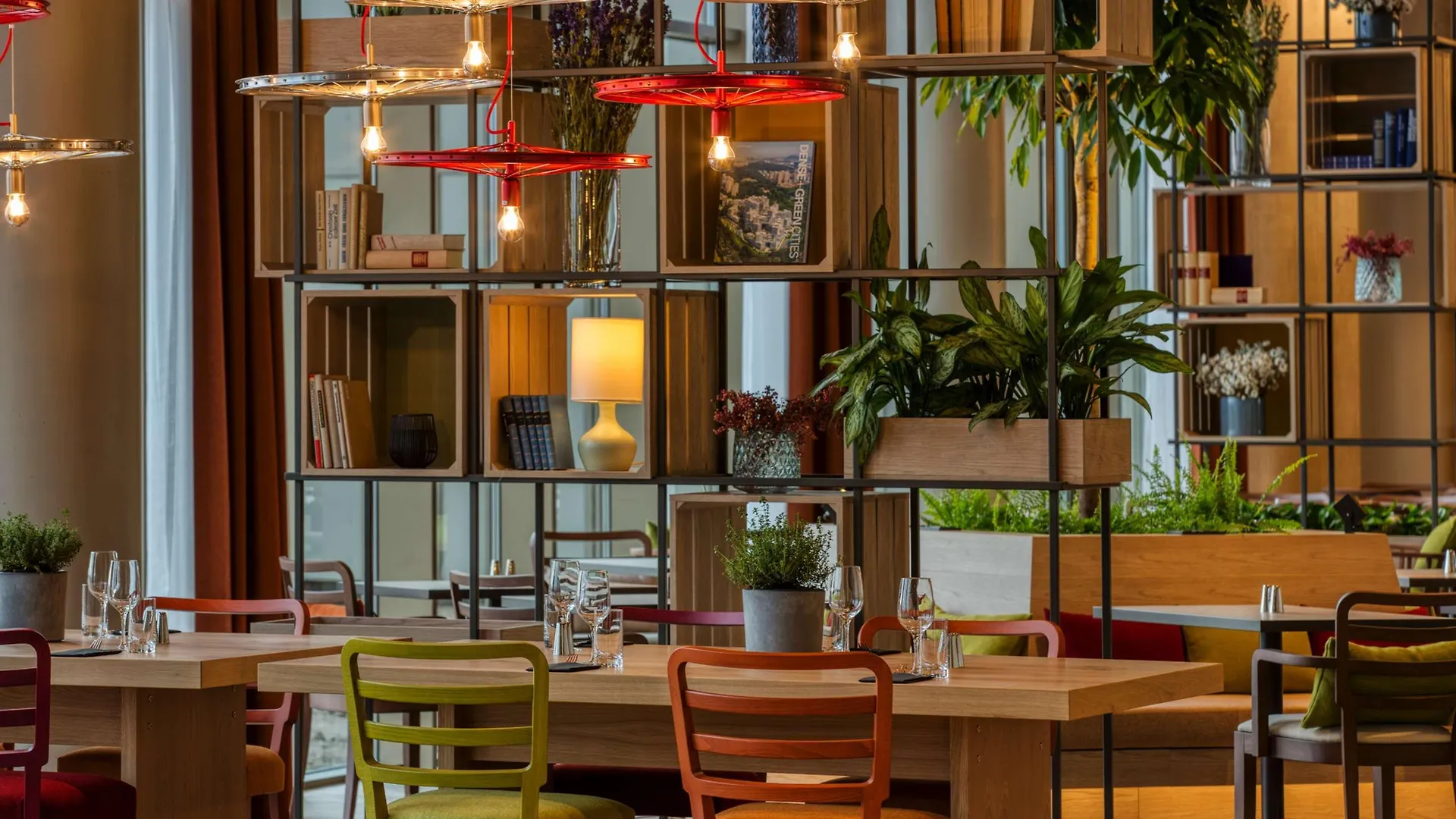 ホテル Intercityhotel Amsterdam Schiphol Airport ﾎｰﾌﾄﾞﾛｰﾌﾟ