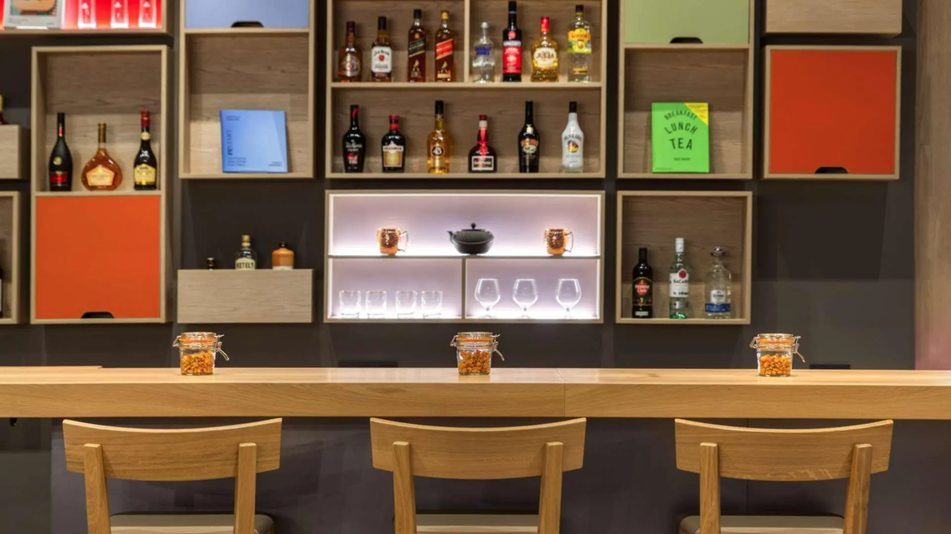 **** ホテル Intercityhotel Amsterdam Schiphol Airport ﾎｰﾌﾄﾞﾛｰﾌﾟ オランダ