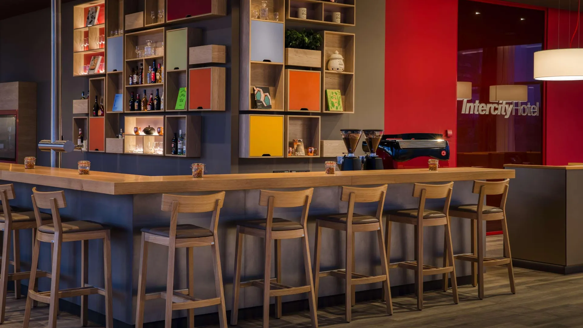 **** ホテル Intercityhotel Amsterdam Schiphol Airport ﾎｰﾌﾄﾞﾛｰﾌﾟ オランダ
