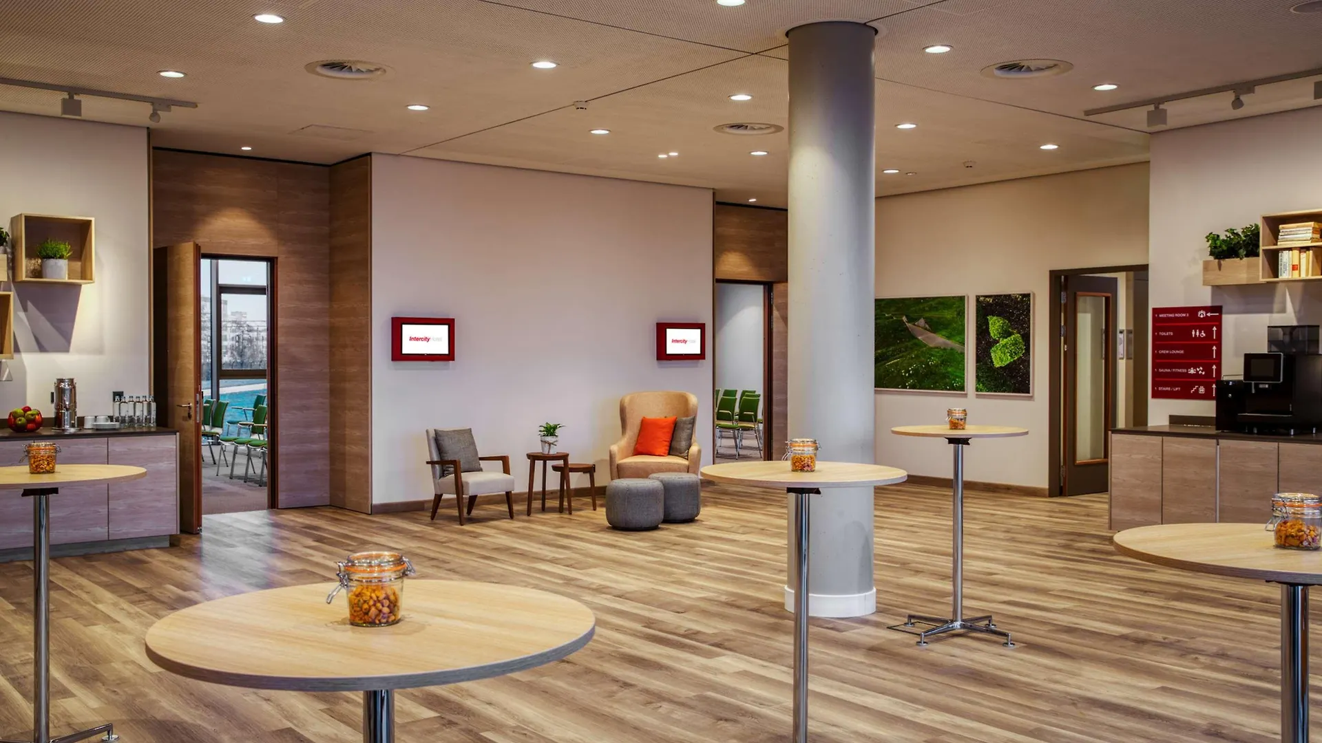 Intercityhotel Amsterdam Schiphol Airport ﾎｰﾌﾄﾞﾛｰﾌﾟ