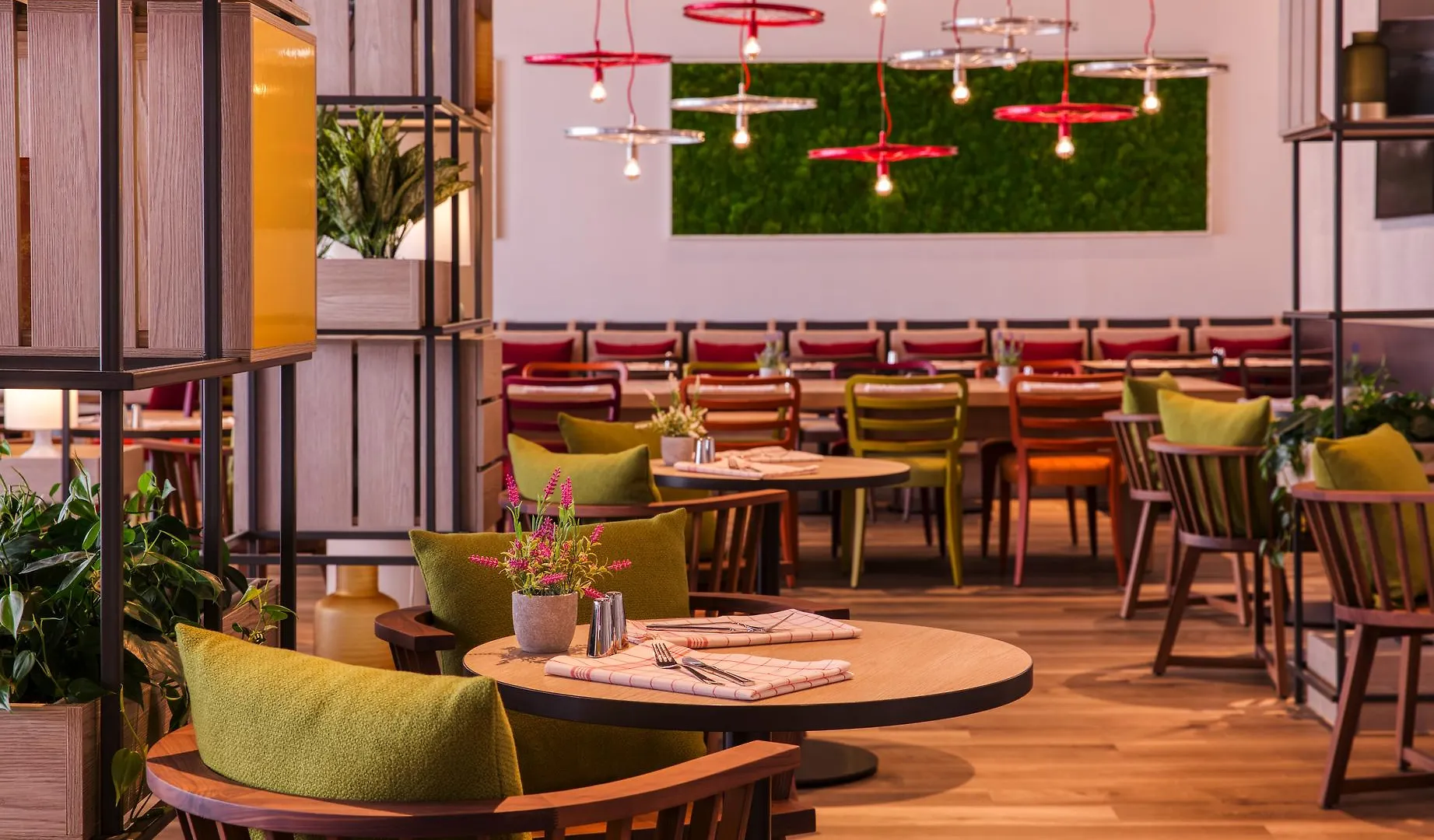 Intercityhotel Amsterdam Schiphol Airport ﾎｰﾌﾄﾞﾛｰﾌﾟ オランダ