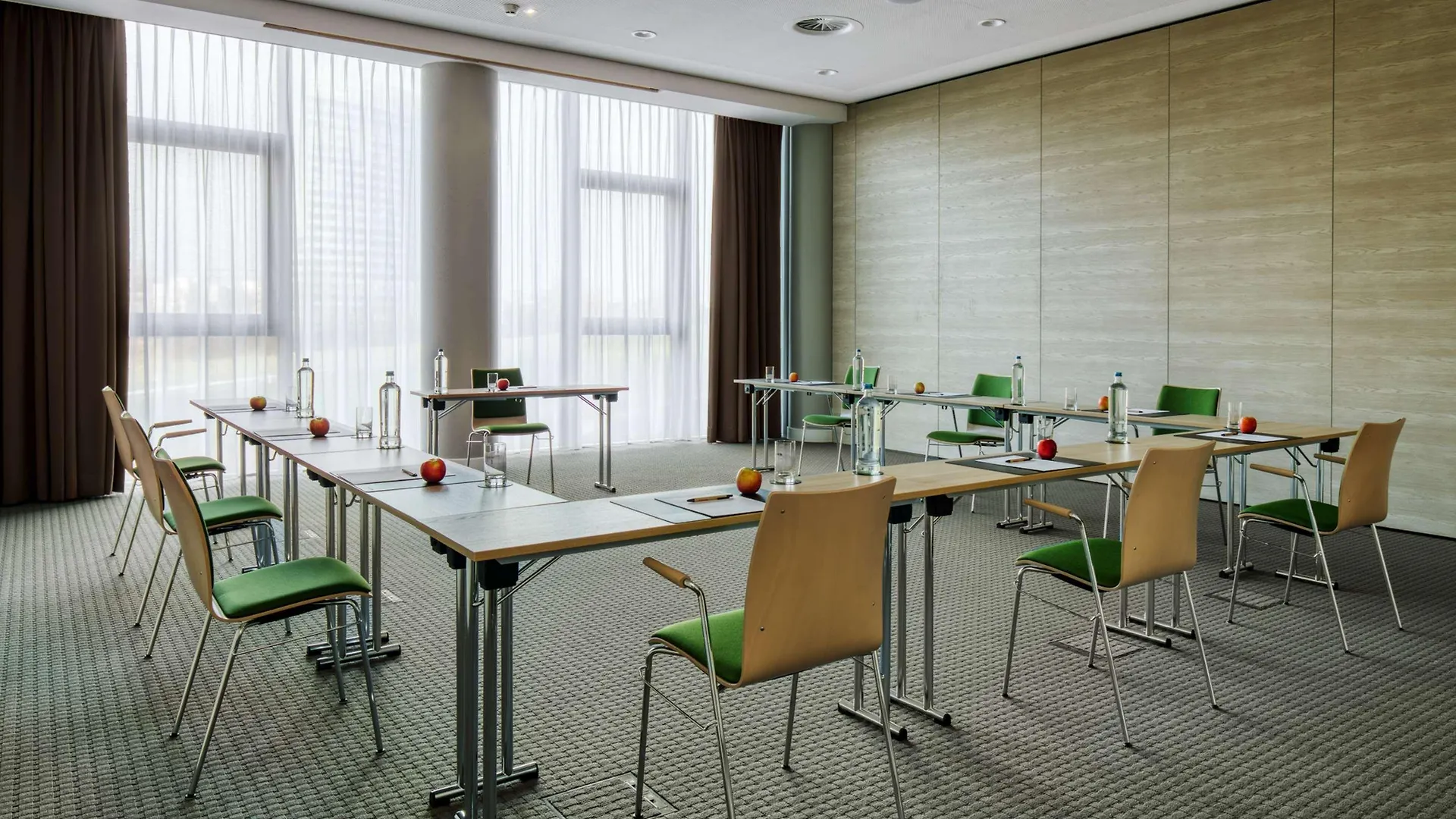 Intercityhotel Amsterdam Schiphol Airport ﾎｰﾌﾄﾞﾛｰﾌﾟ オランダ