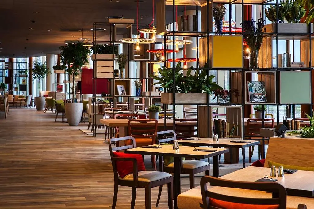Intercityhotel Amsterdam Schiphol Airport ﾎｰﾌﾄﾞﾛｰﾌﾟ 4*,